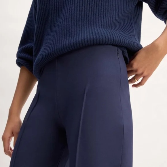 Everlane The Dream Pleated Trouser - Picture 3 of 6
